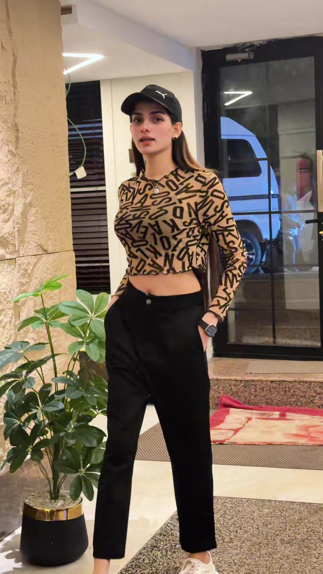 @Sania chaudhary 🖤🖤