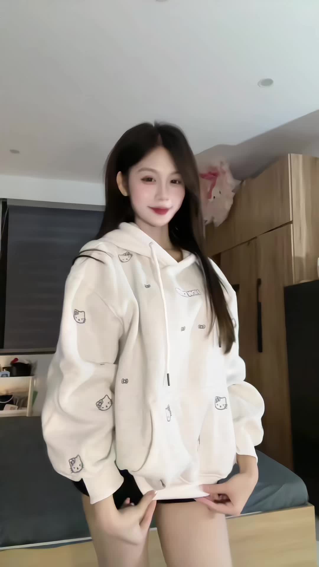 @Trân