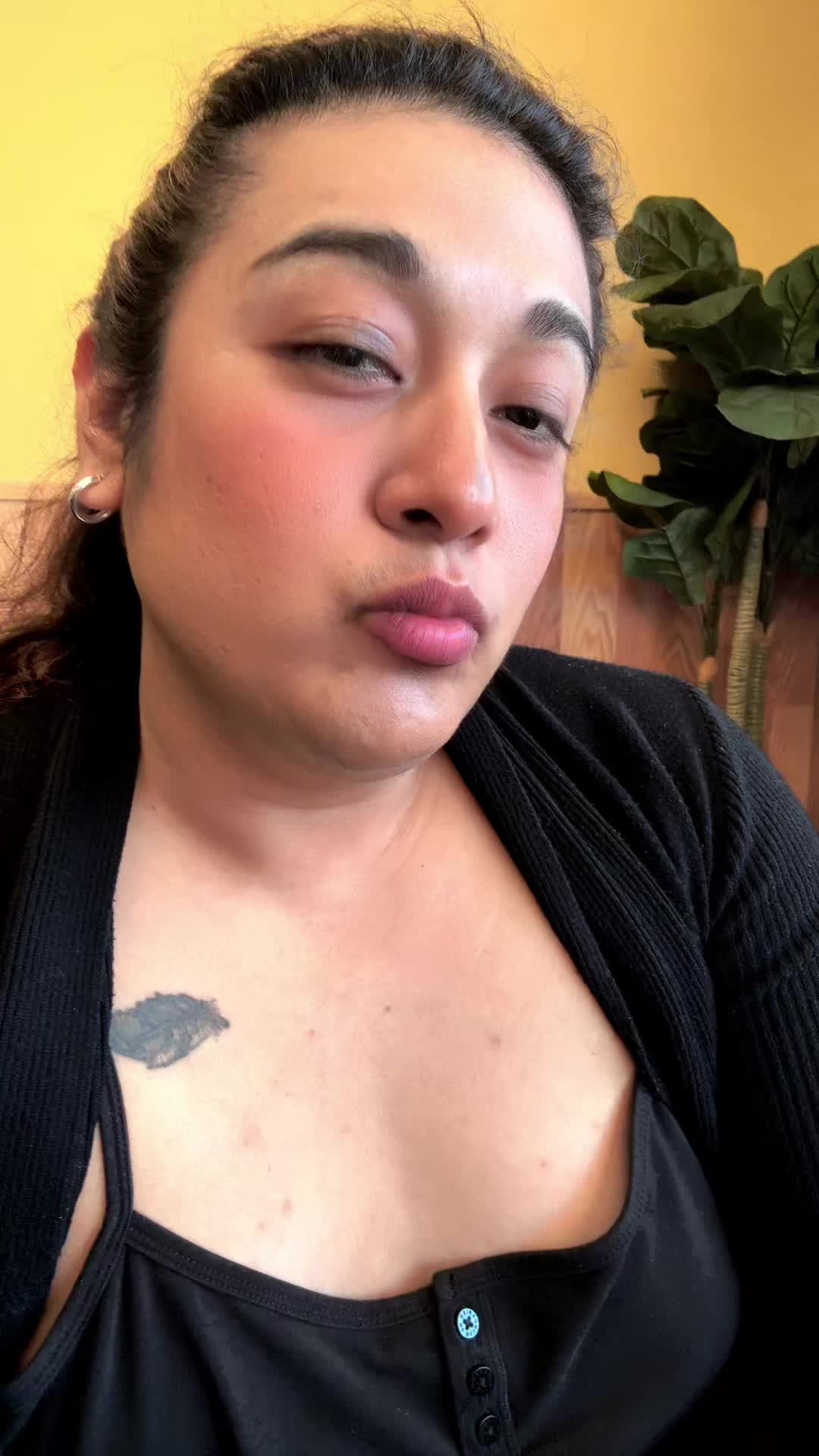 @elyflores2202