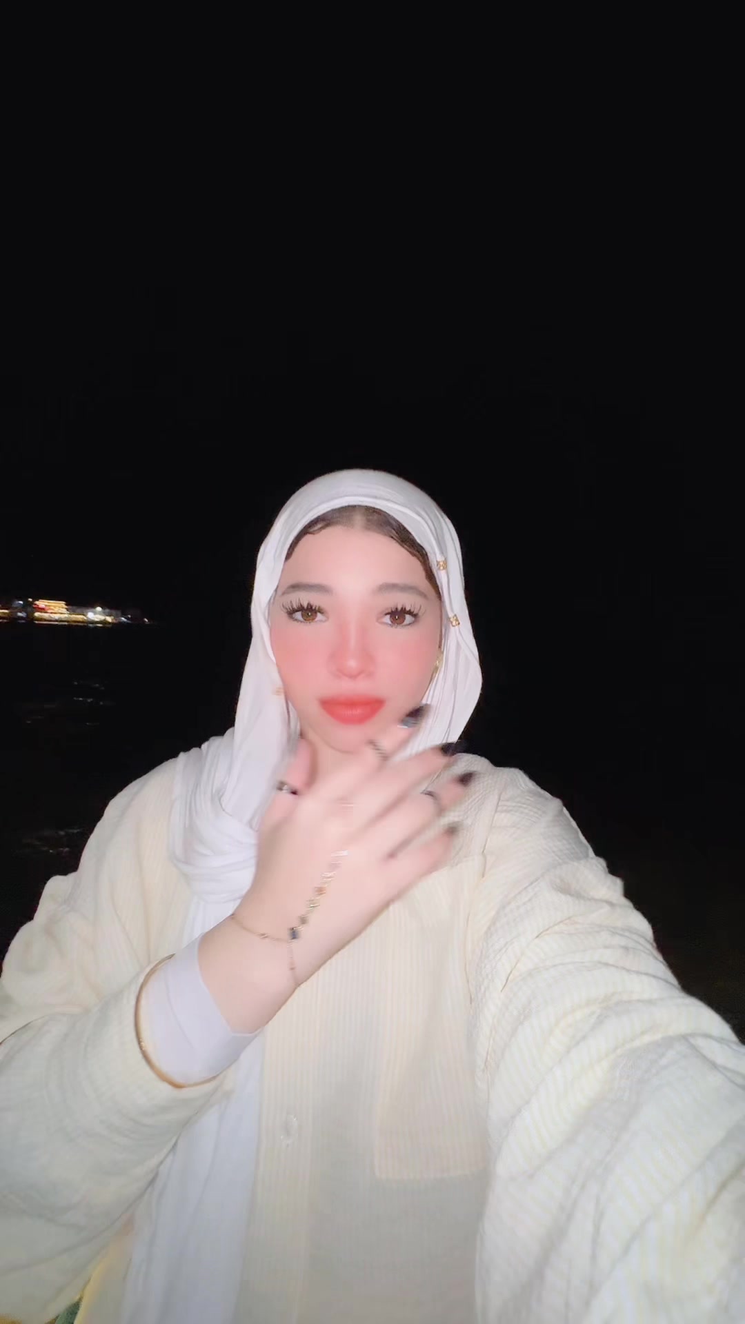 @لفي بينا ي (دنيا)