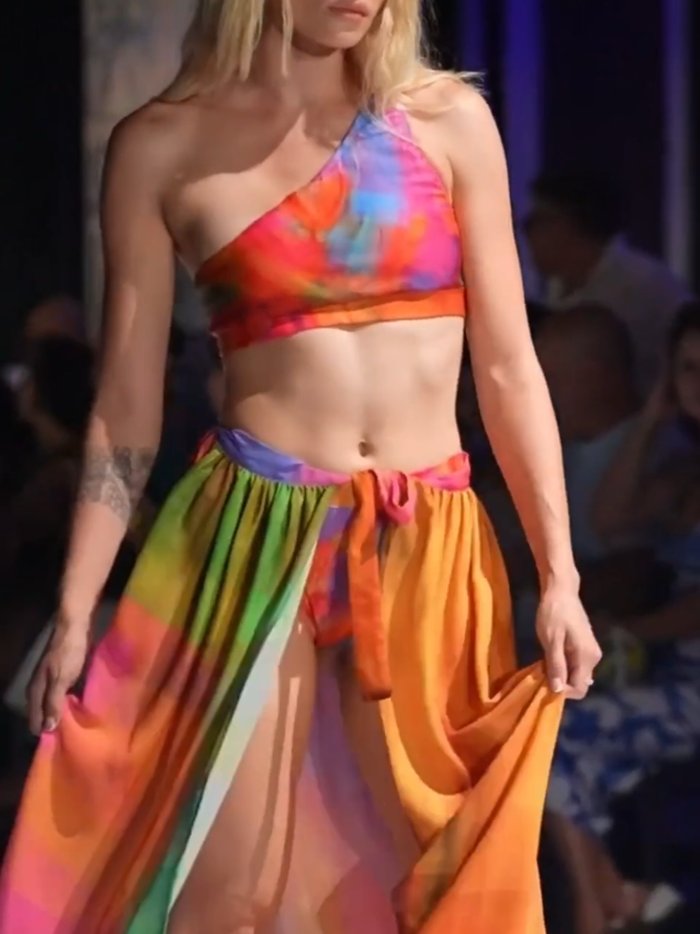 @FASHIONUDIRA