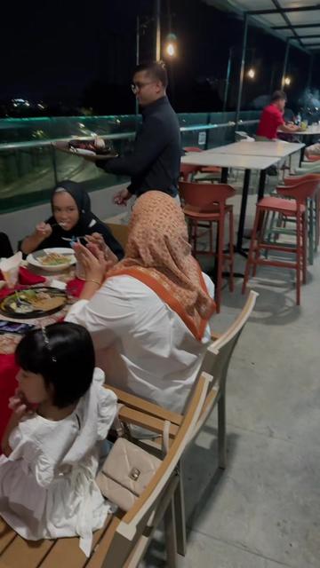 @Lydia Rosli