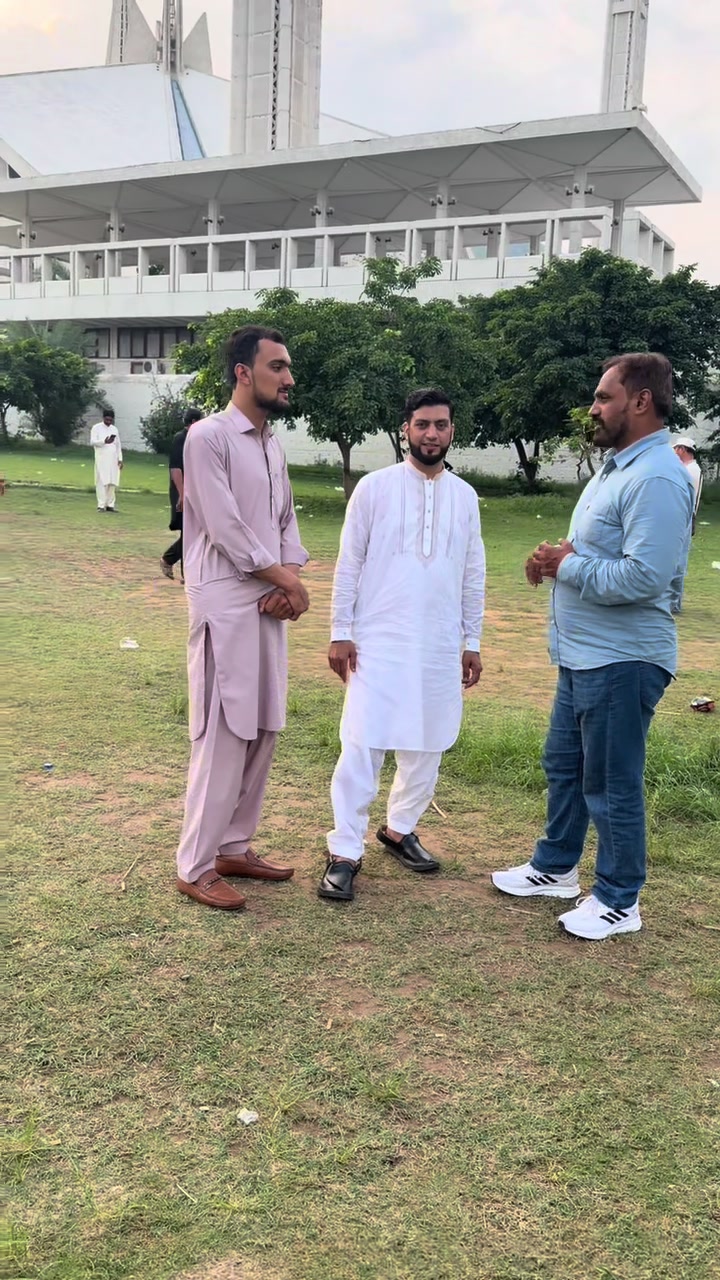 @Ayanadnan786