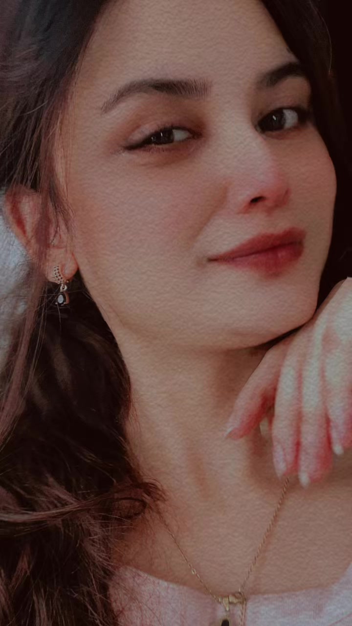@Emaan🕊️✨