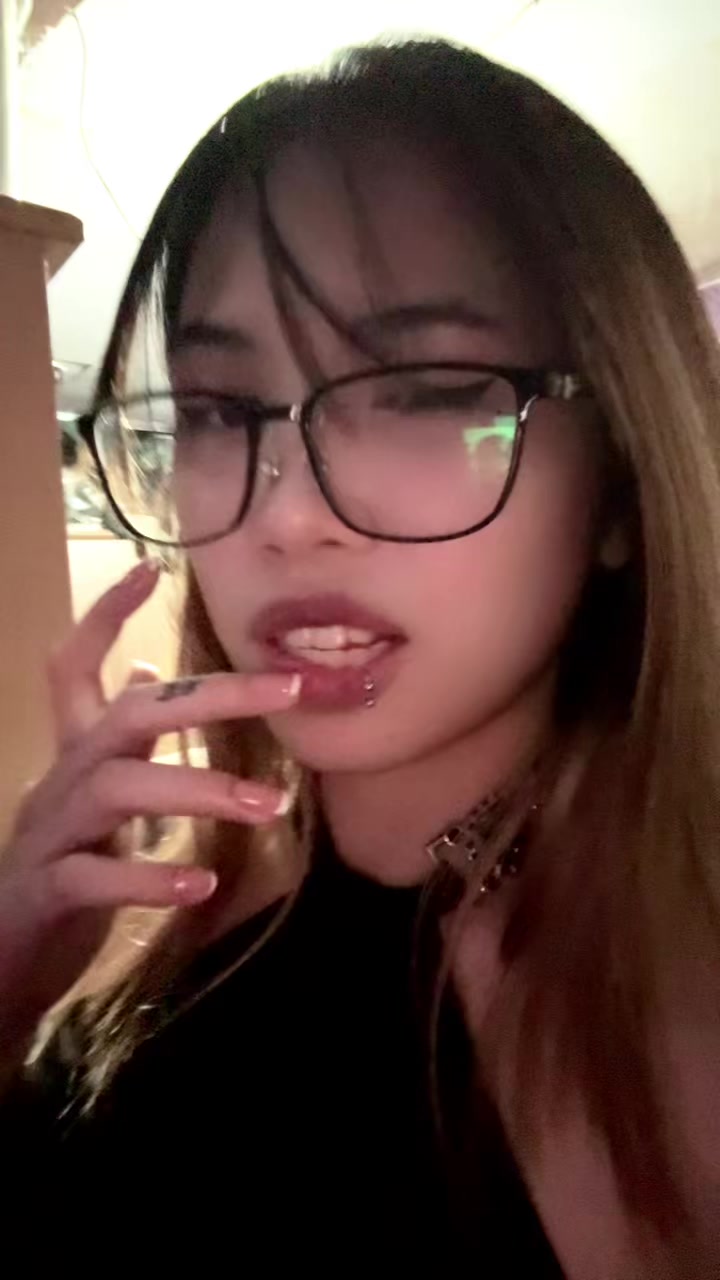 @wisteria