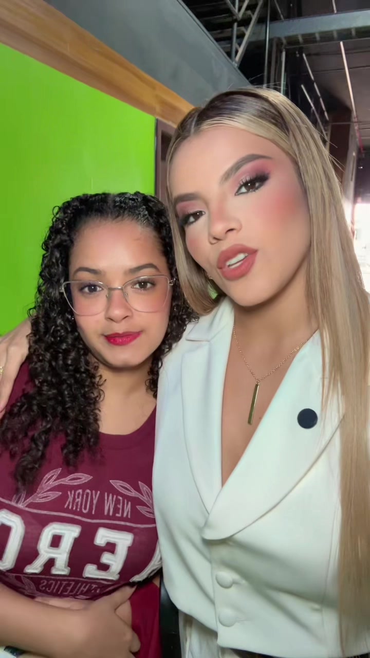 @AilyOficial