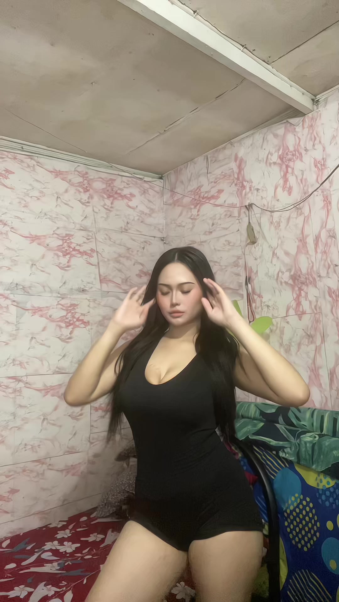 @Rrlvgrl
