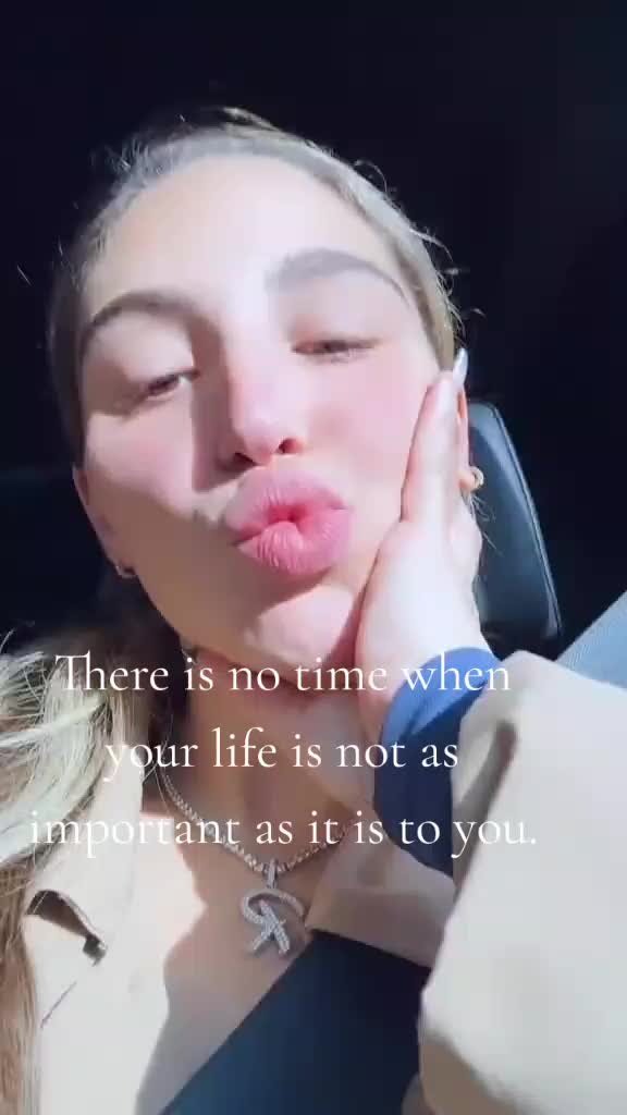 @Lana Rhoades