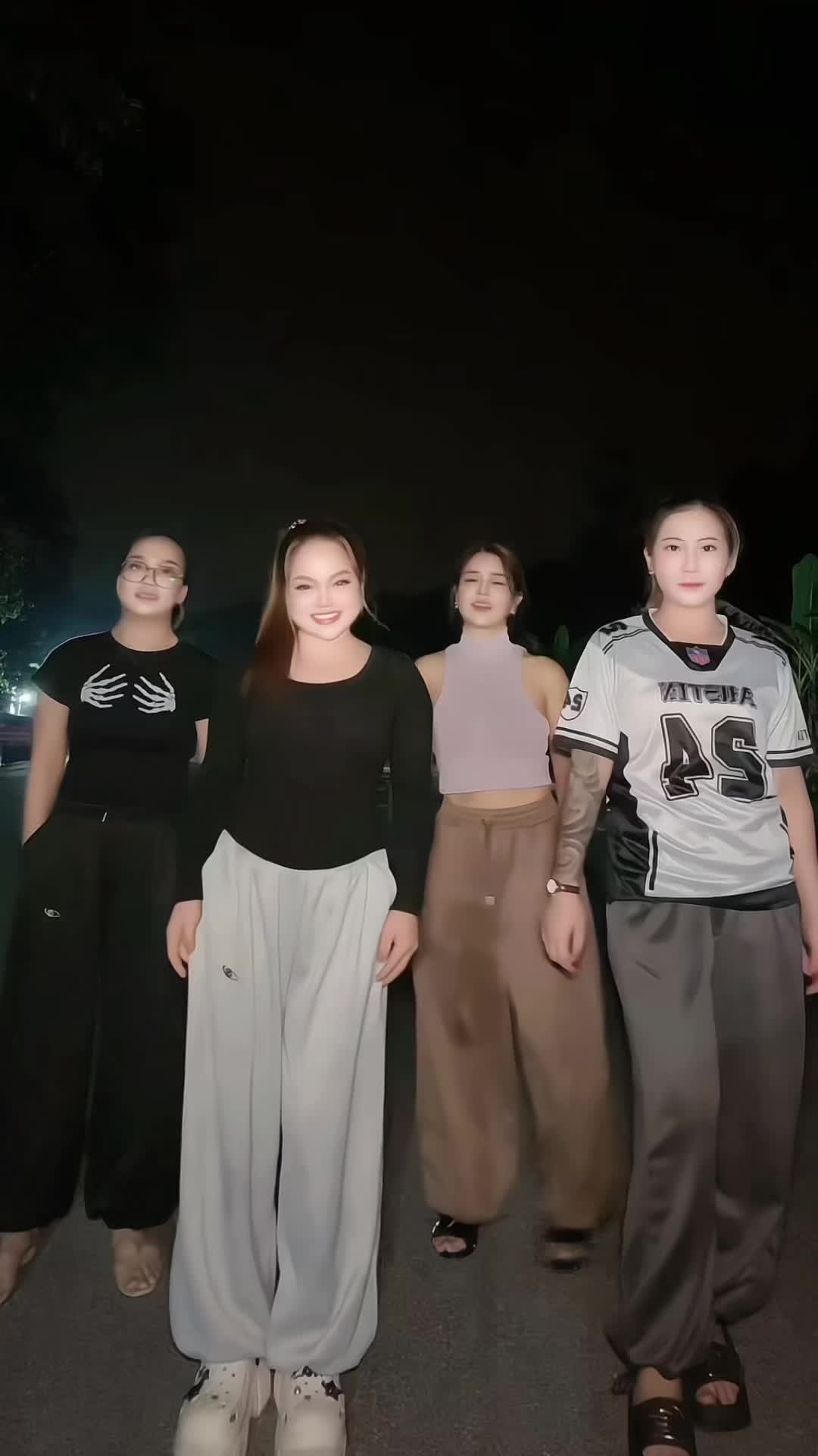 @Gₐdᵢₛ ₕᵤₜₐₙ🦋