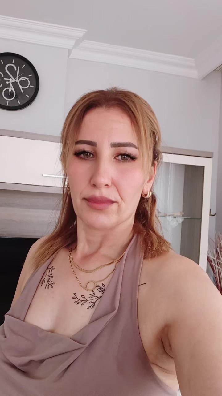 @emelııı