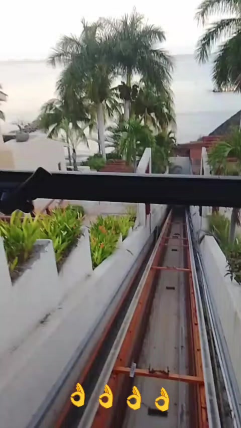 @Bomb&oacute;n