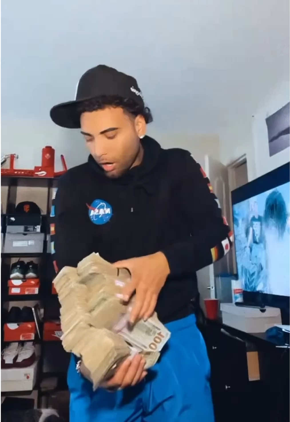 @SheLUVSboogie♻️