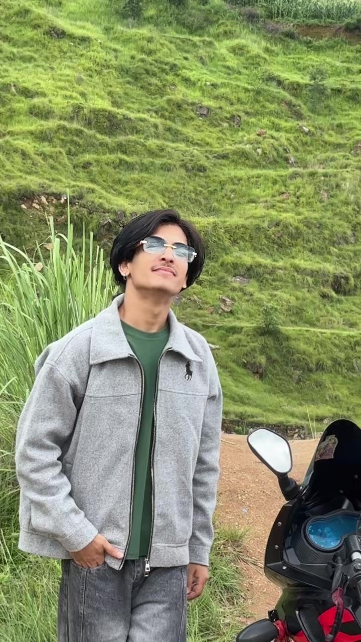 @Rajiv✨