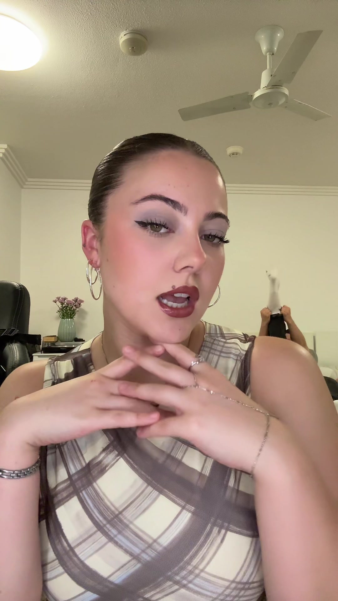 @g