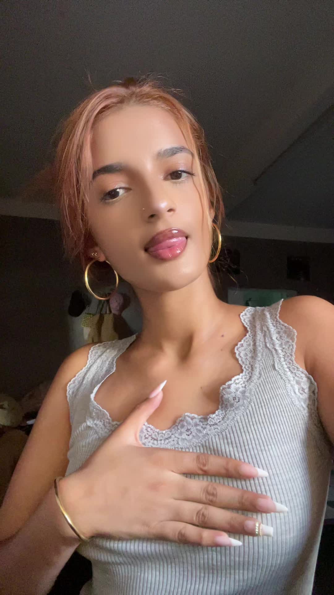 @Shania_Spammm😛