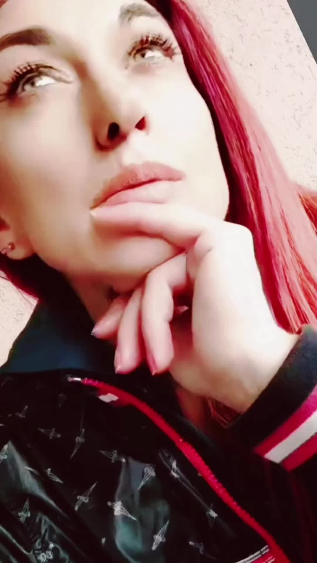@Nikki