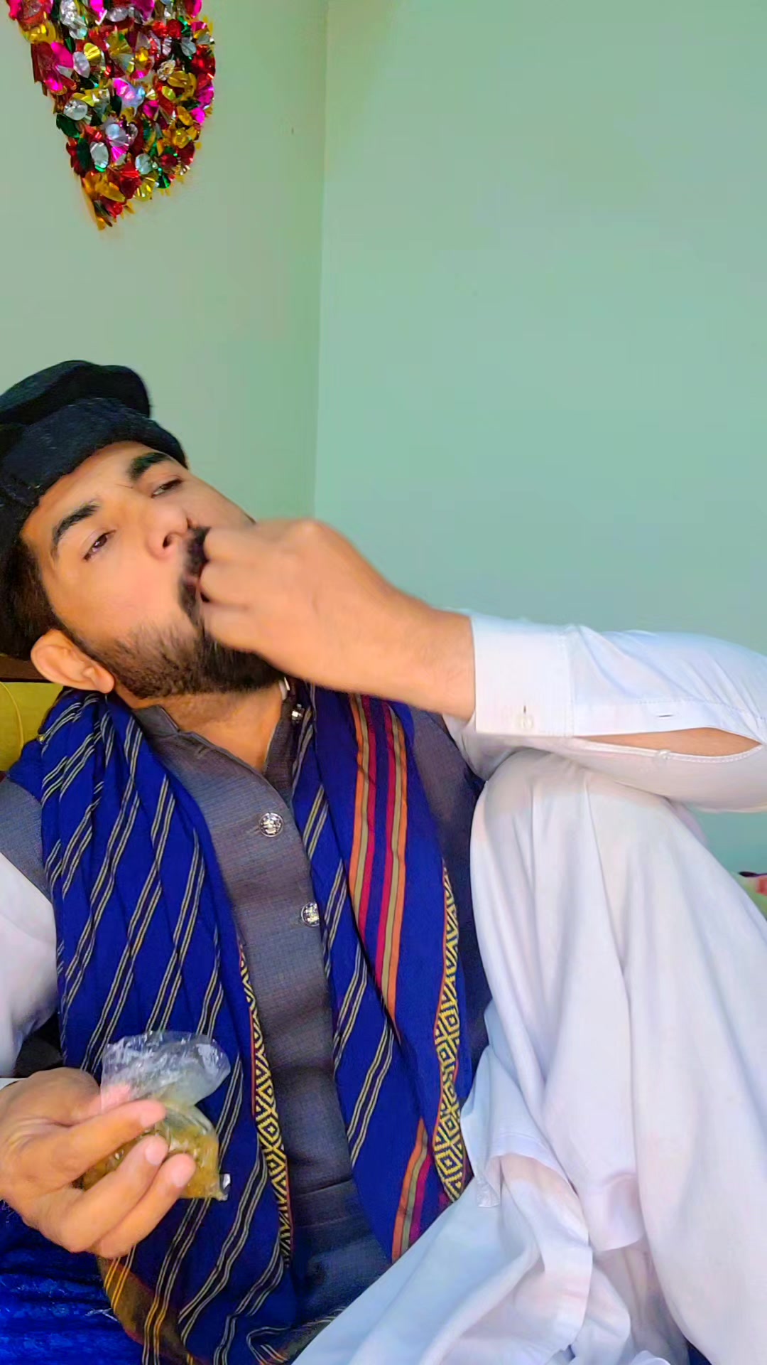 @منجن ماما آفیشل