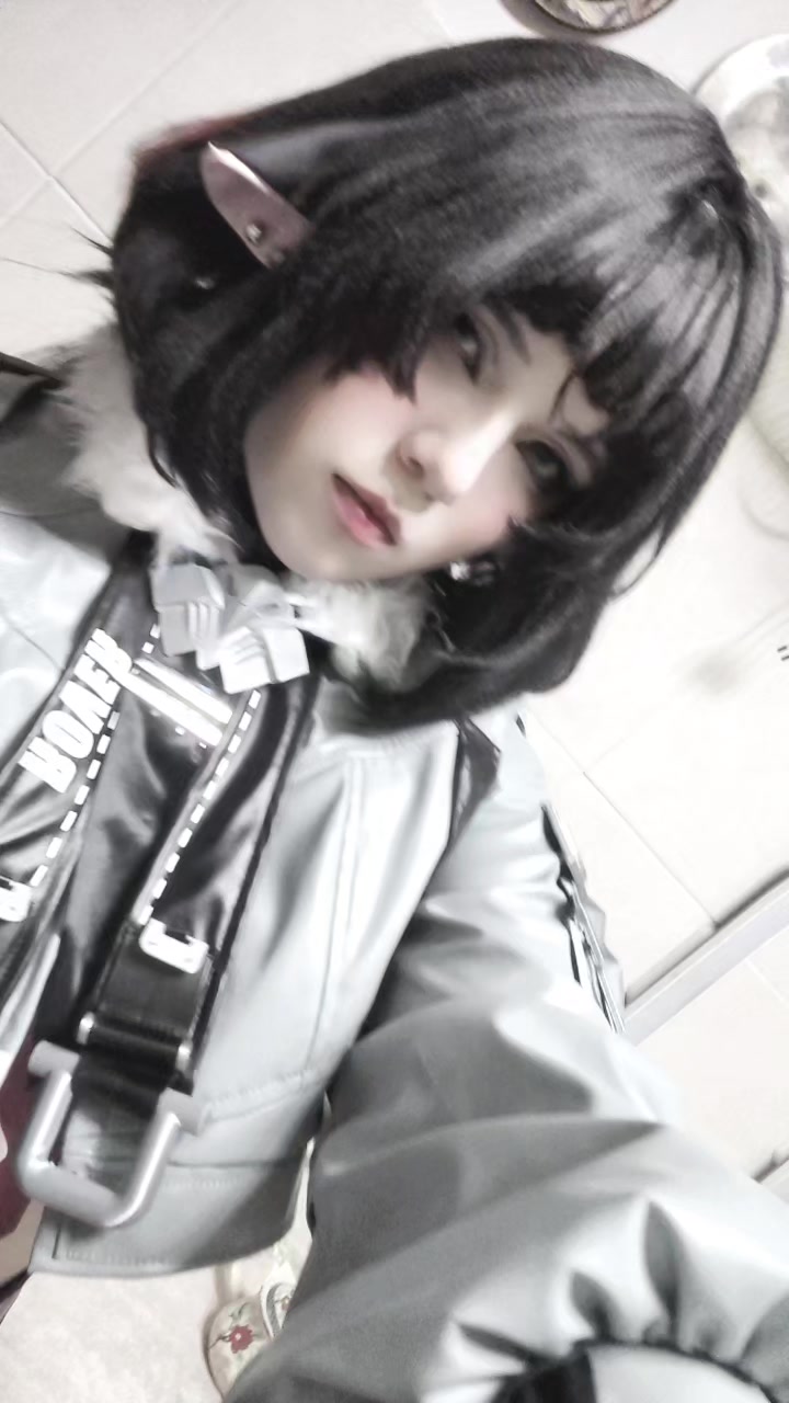 @псыж / ф7