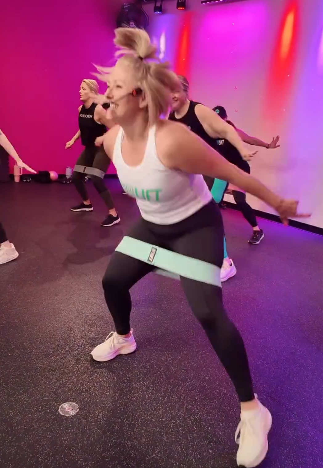 @SHiNE Dance Fitness