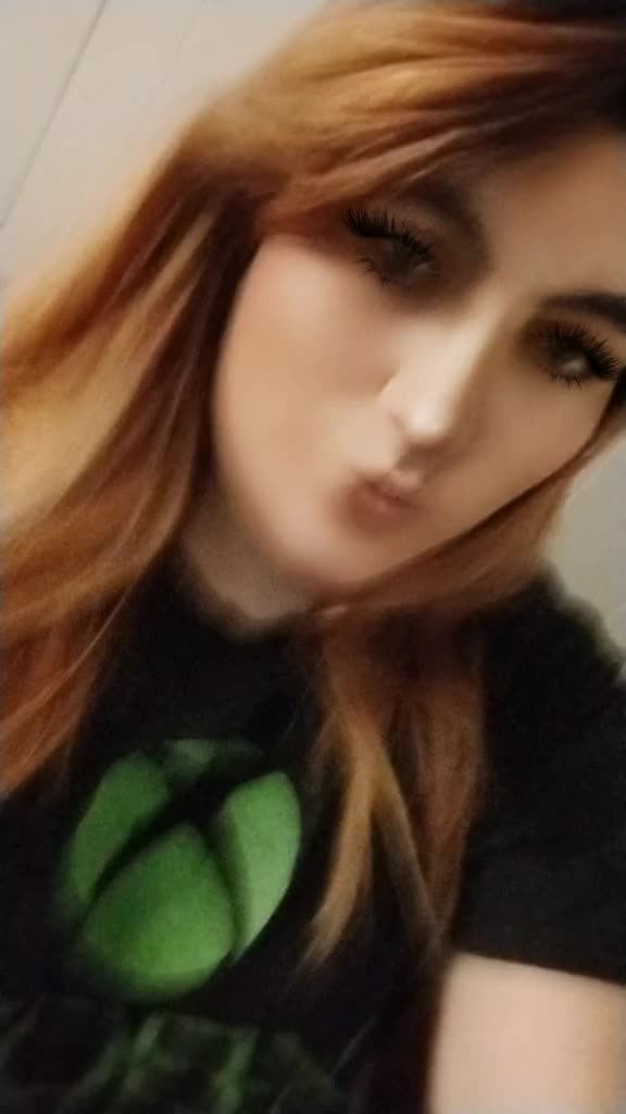 @queenbee1996