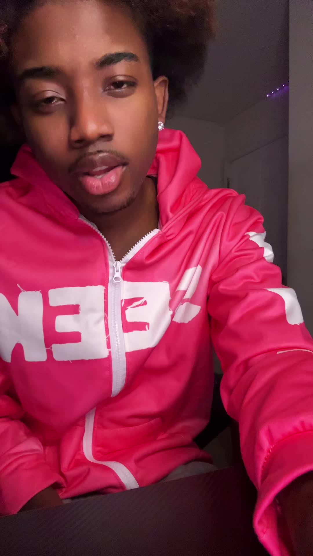 @8