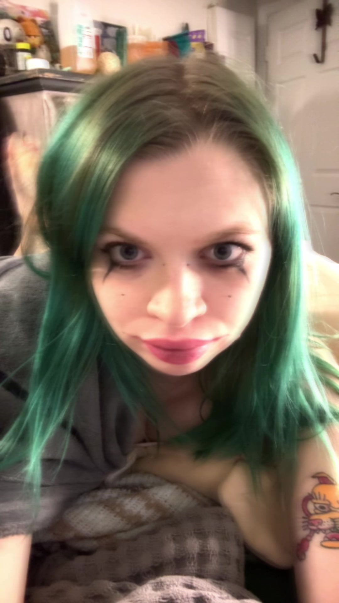@sabrina lux 🦄