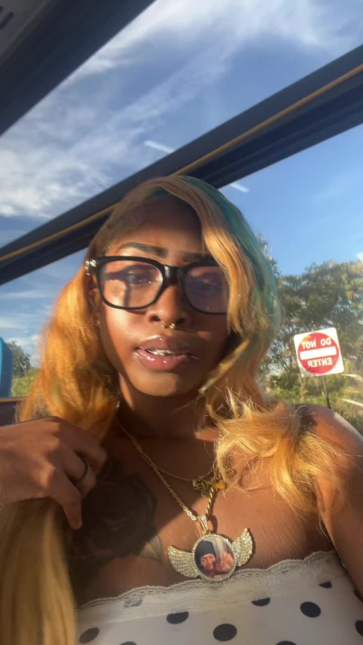 @Dineroo😘
