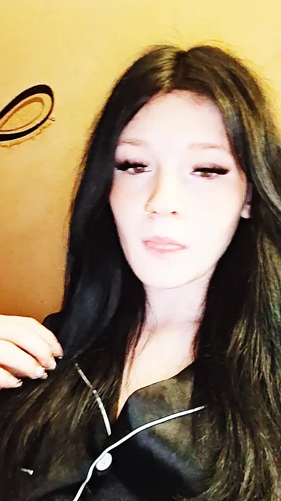 @Âńśľêîĝḥ