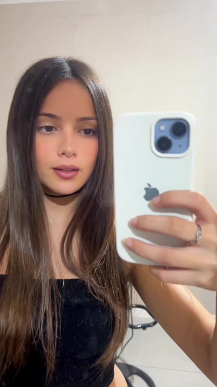 @Vickyy