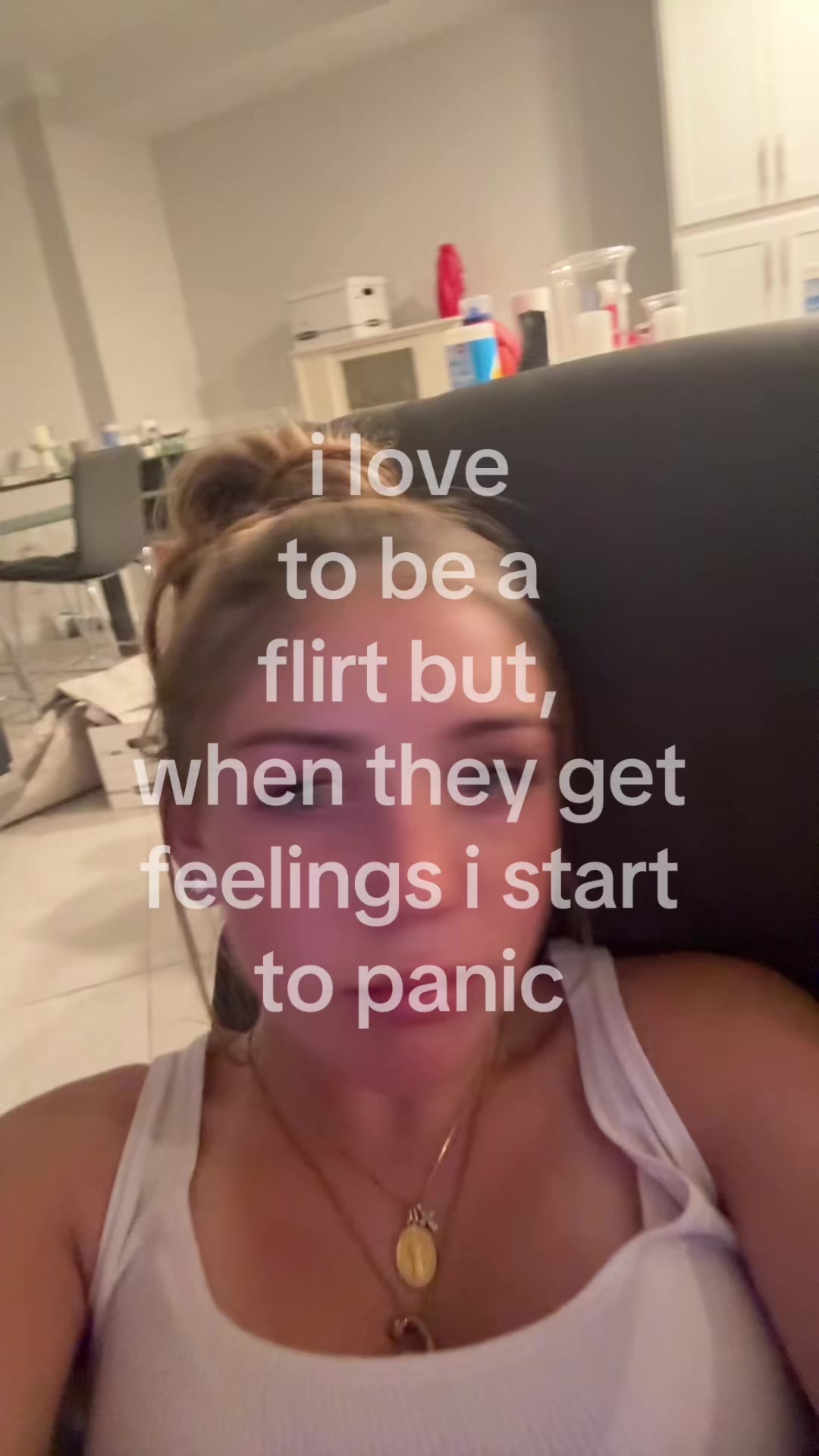 @???