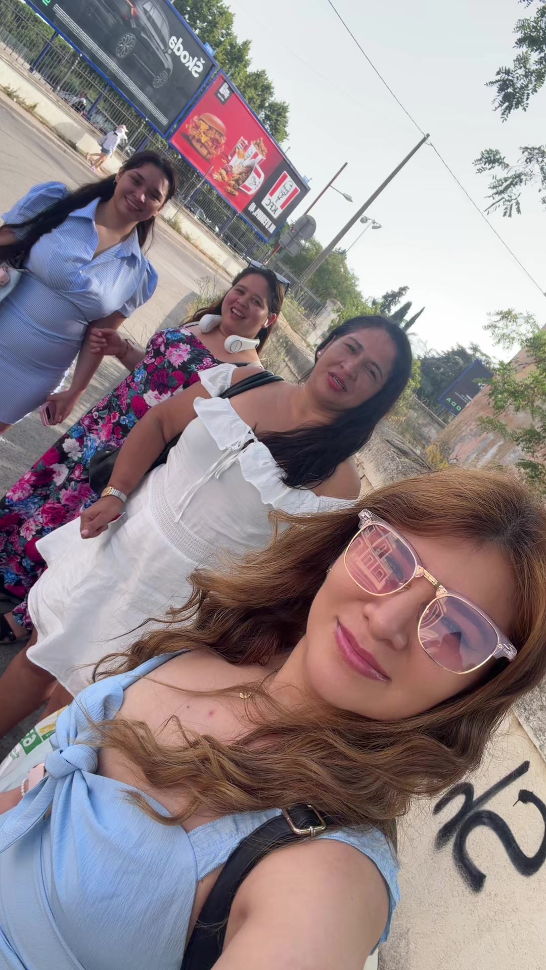 @Isari