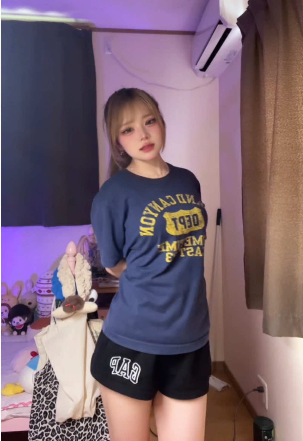 @にょっ。