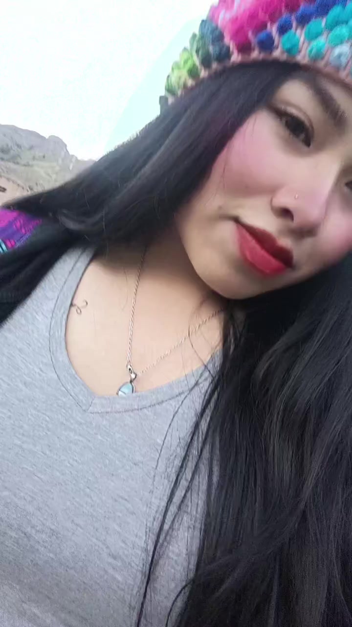 @LIZZ🥭