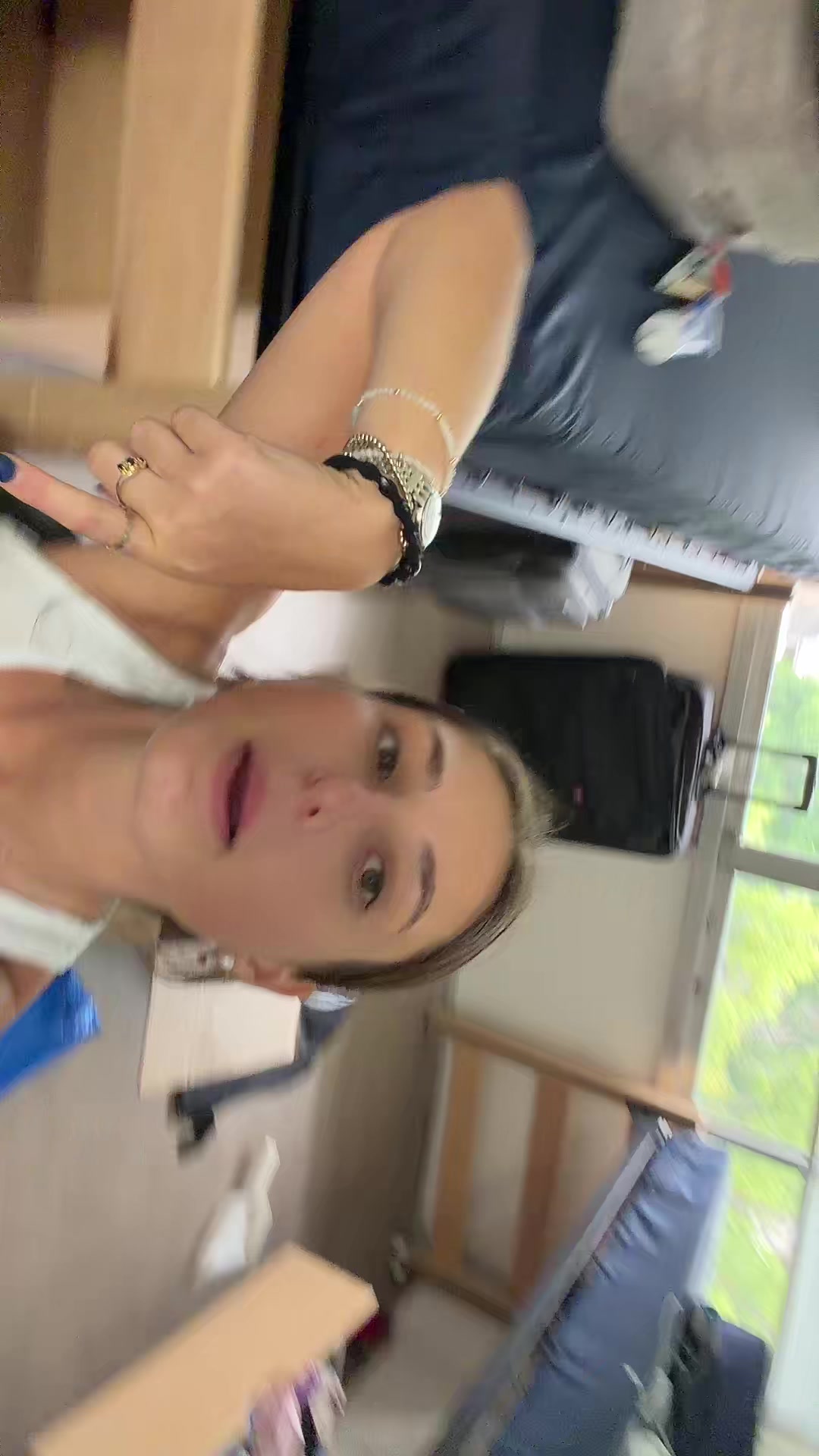 @hi