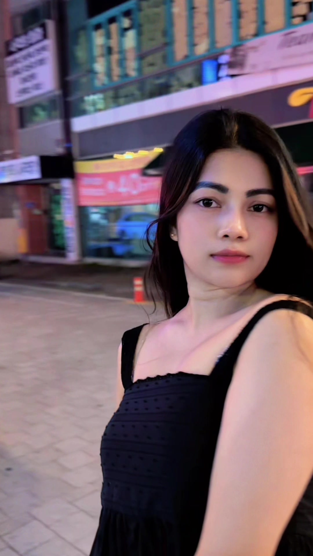 @S A C H I 🇱🇰🇰🇷