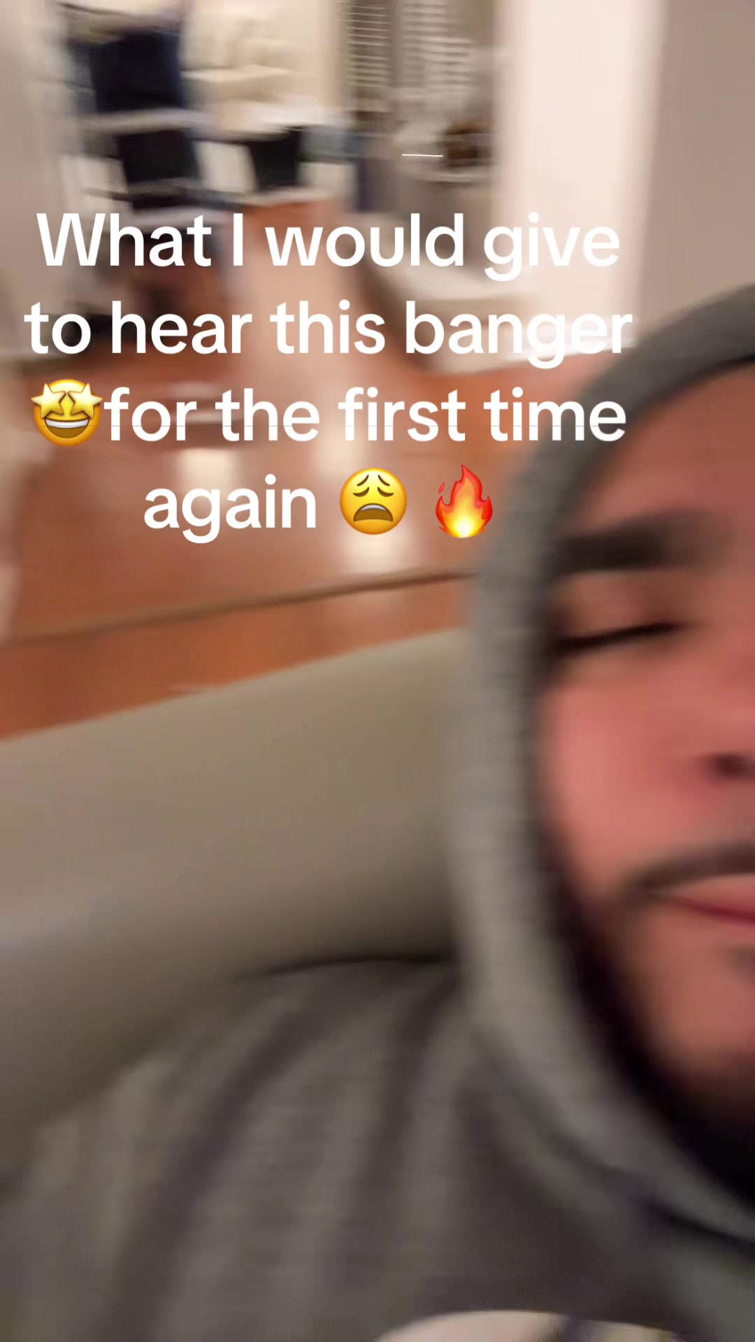 @Kobeee_