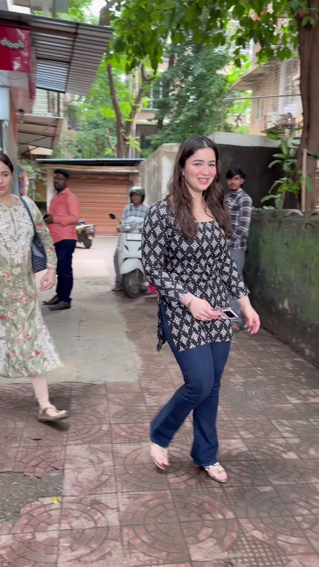 @Instant Bollywood