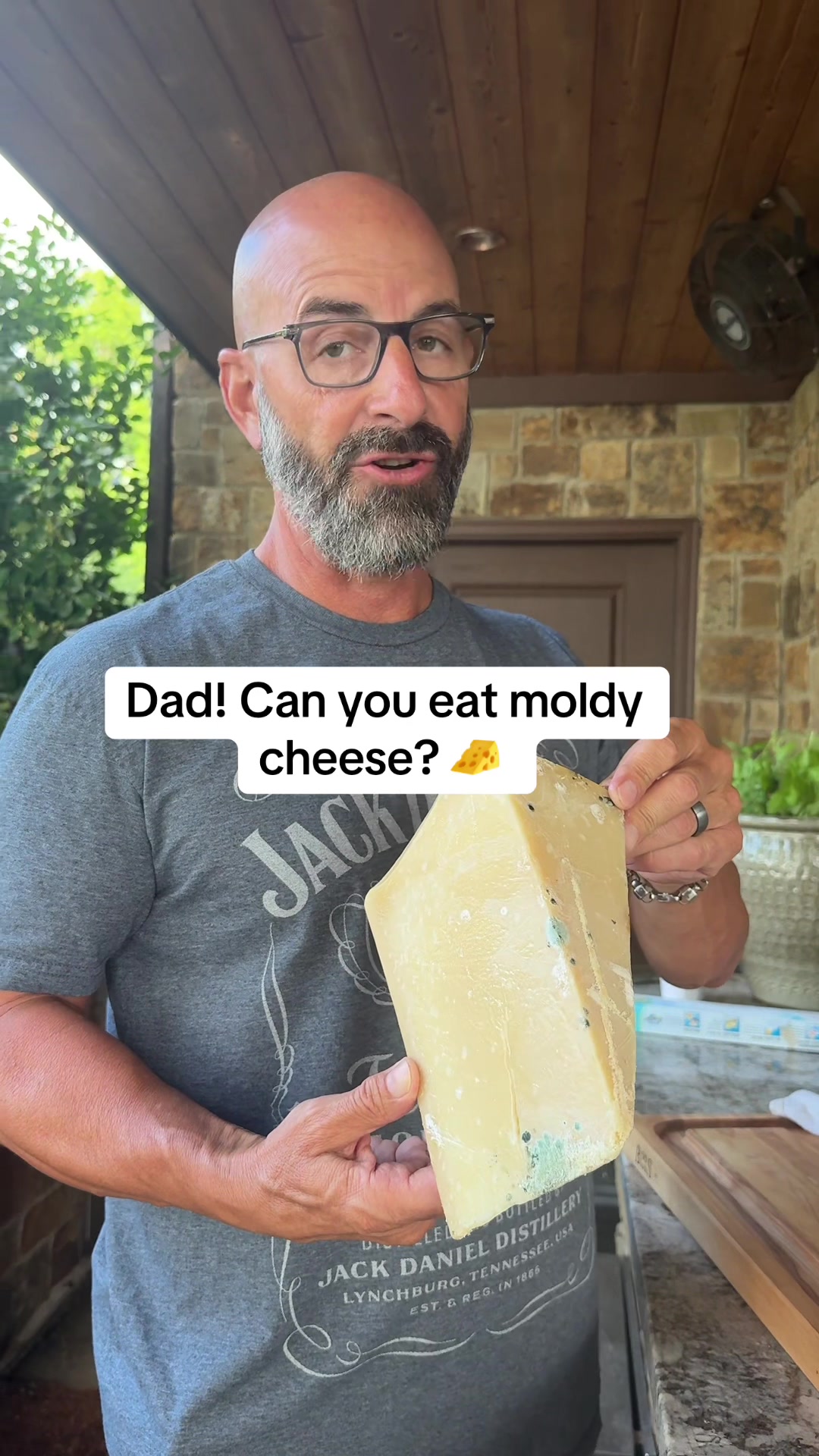 @JohnnyDrinks