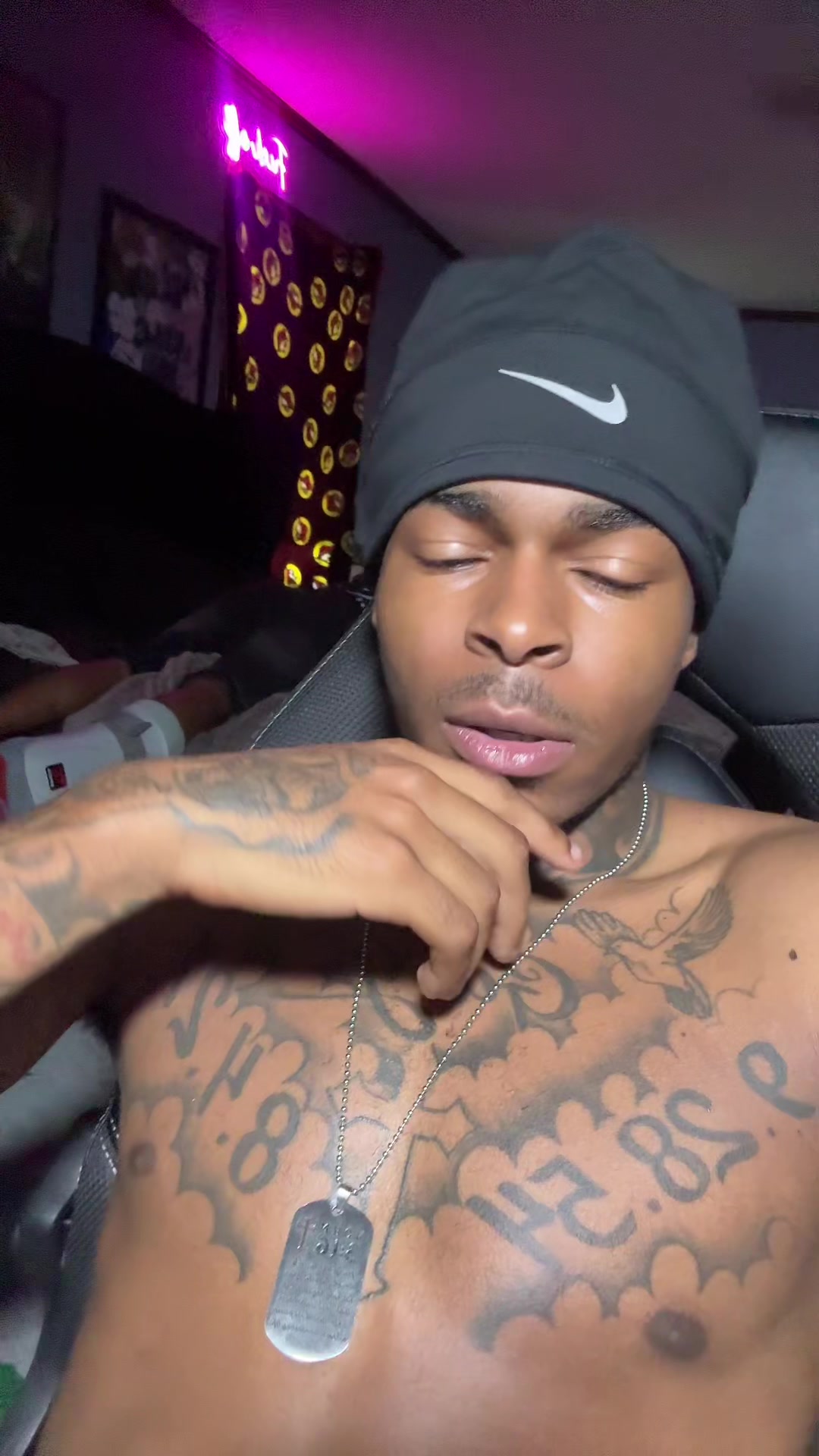 @YOUTUBER: VXNNY