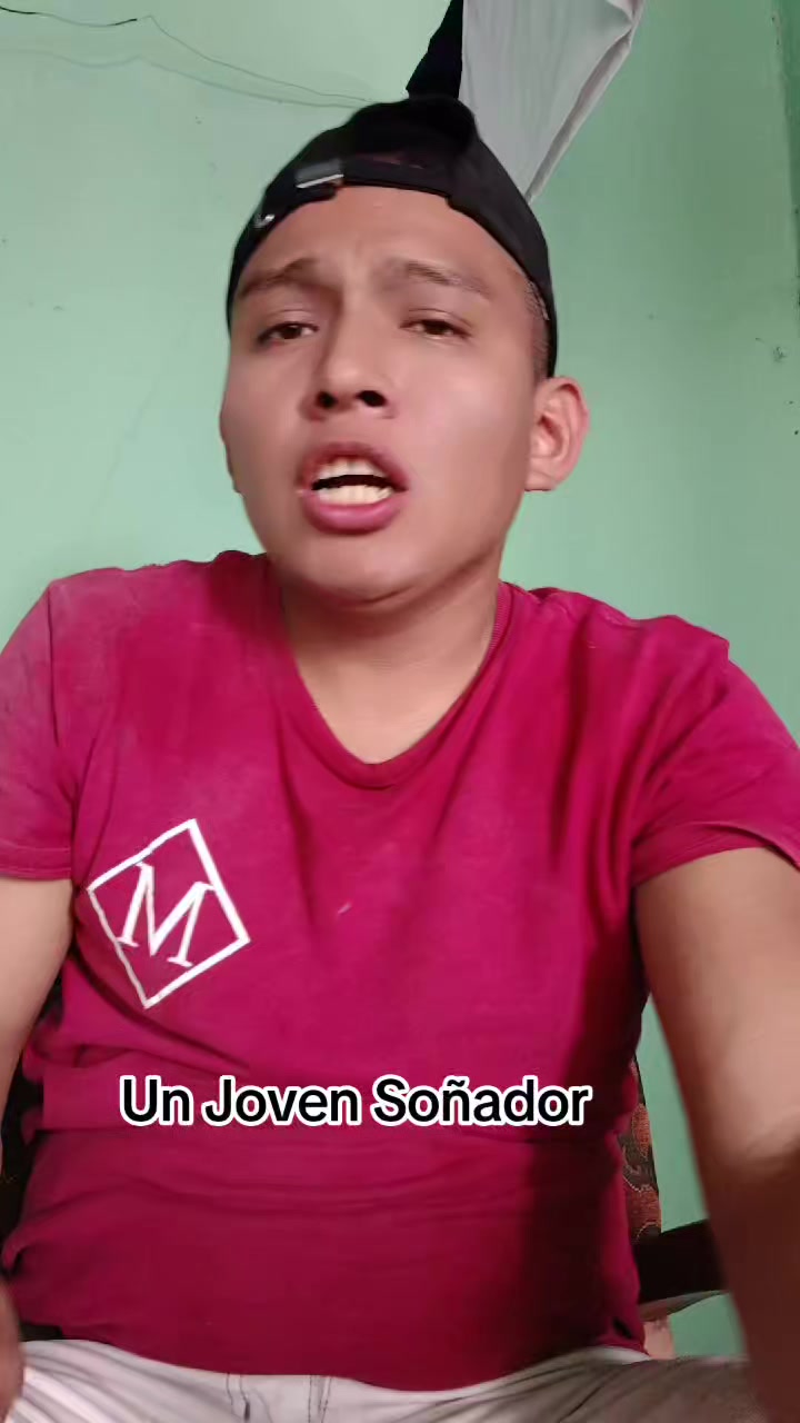 @Un Joven So&ntilde;ador Sv