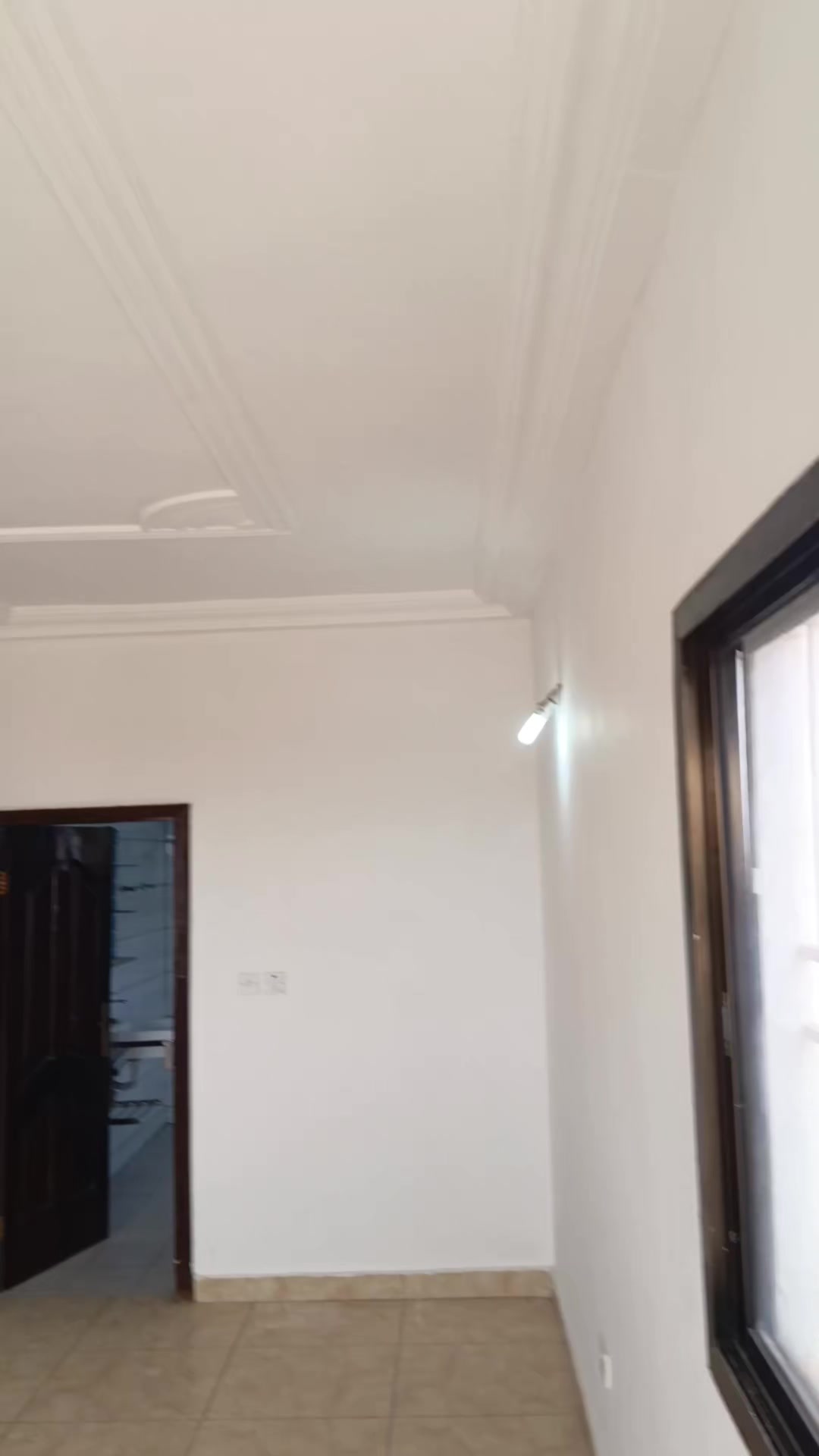 @Business Estate agent (Jen62)