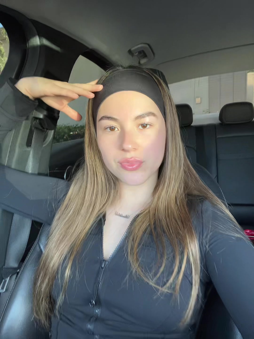 @𝐝