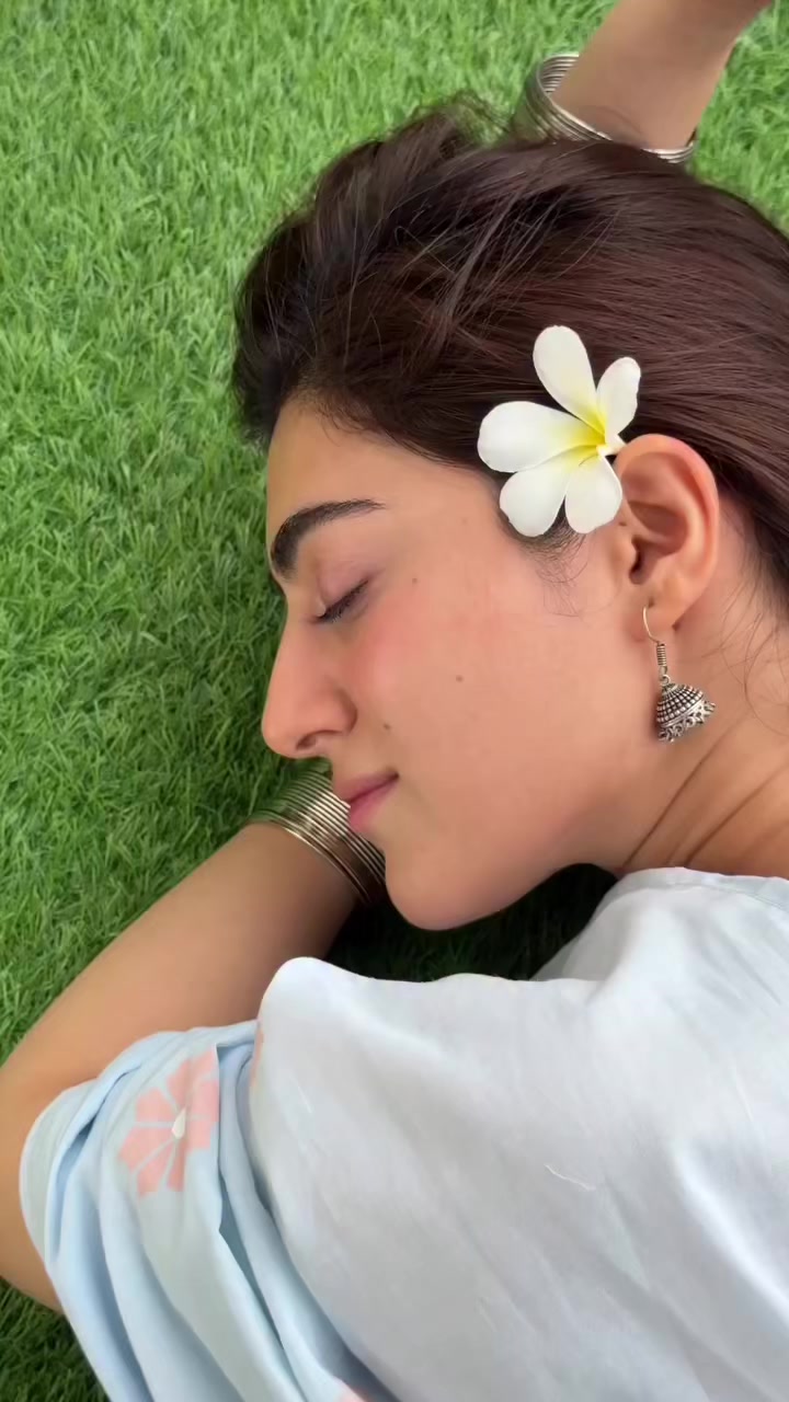 @Hina Afridi 🌸🕊️