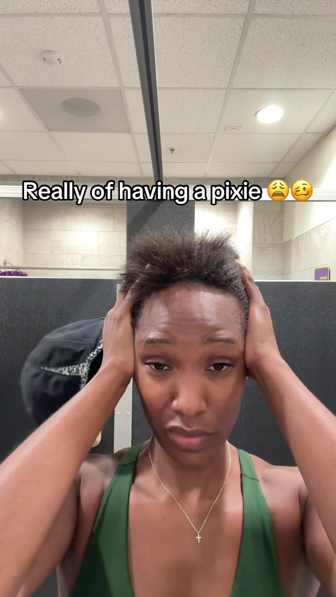 @divine_momo