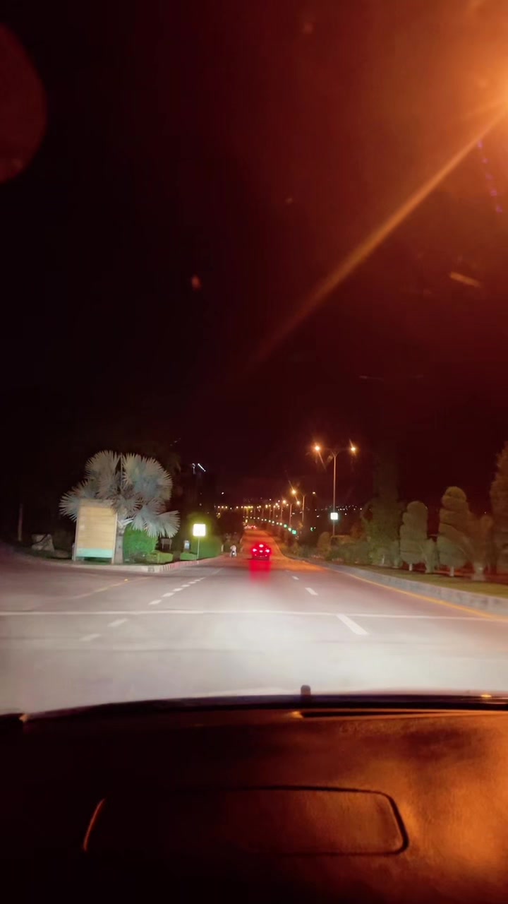 @Zarqa Khan