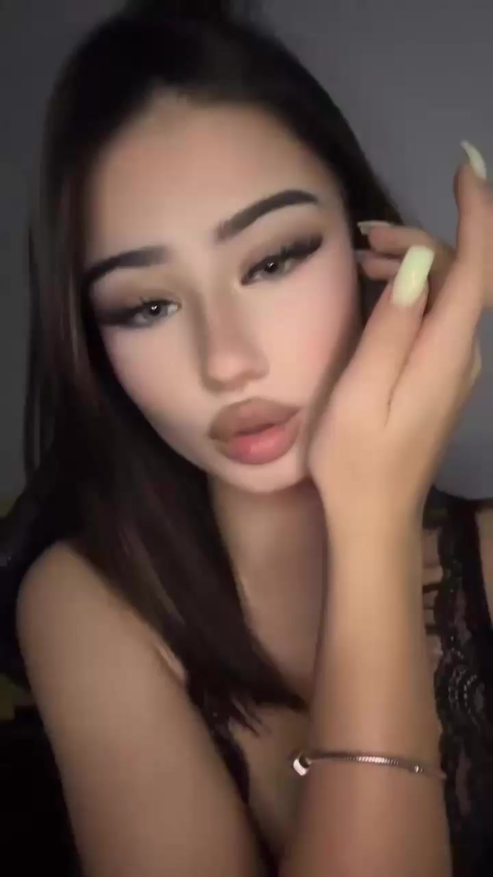 @Valeria