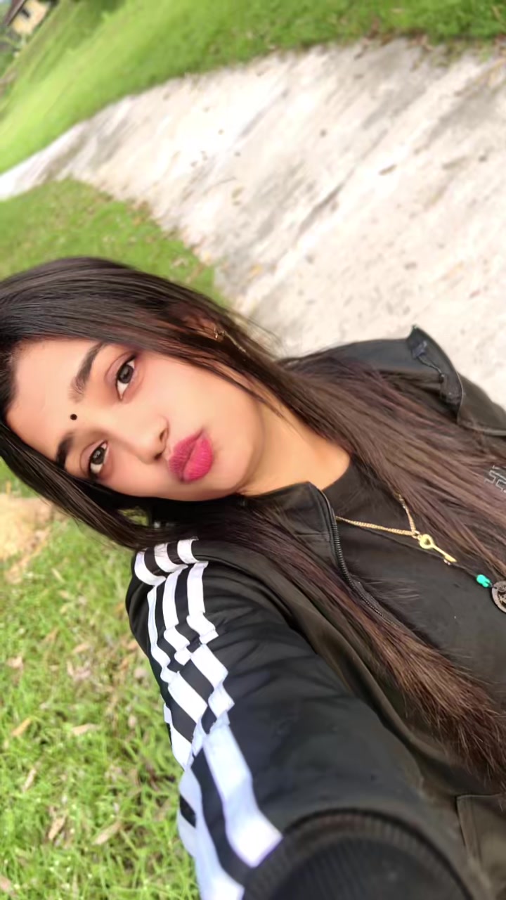 @𝓐||25👀🦋🖤