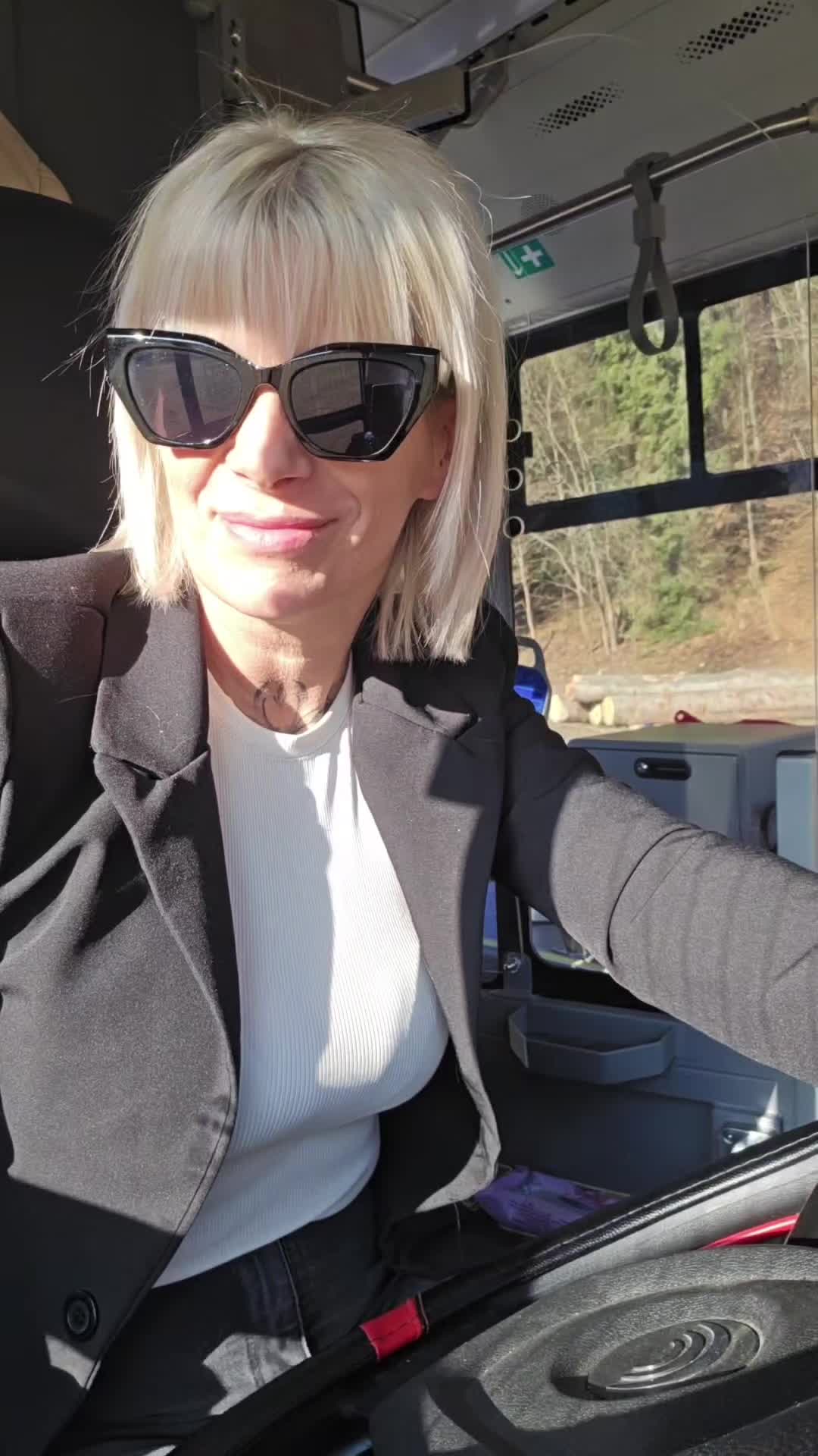 @autobusiara83