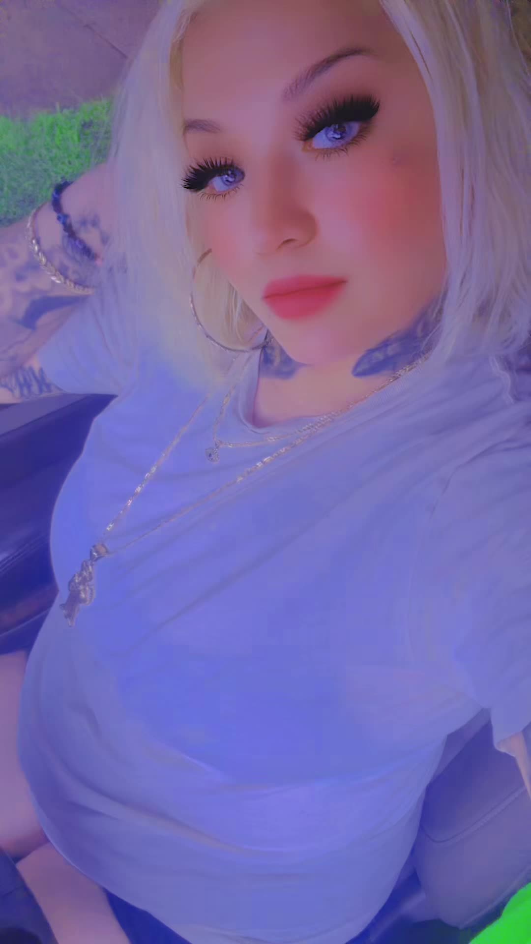 @Blonde