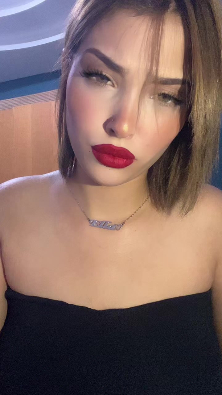 @𝐿𝒾𝓁𝓎 🦢